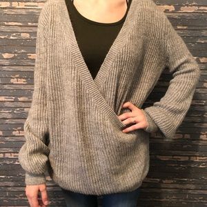 Forever 21 Long sleeve shirt/sweater